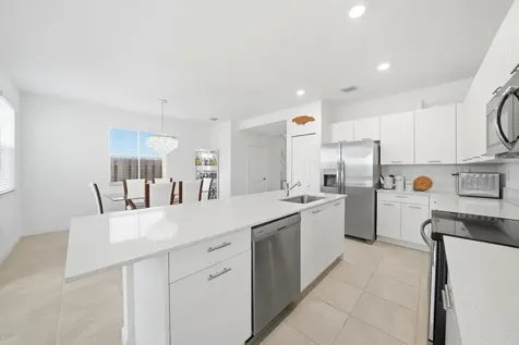 2324 NW 130th Street Miami FL 33167