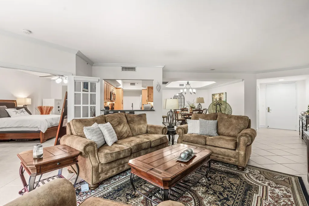 500 SE Mizner Boulevard Boca Raton FL 33432