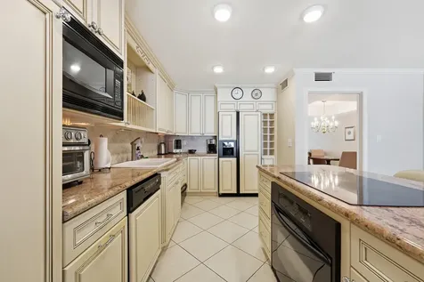 2701 Ocean Drive Vero Beach FL 32963