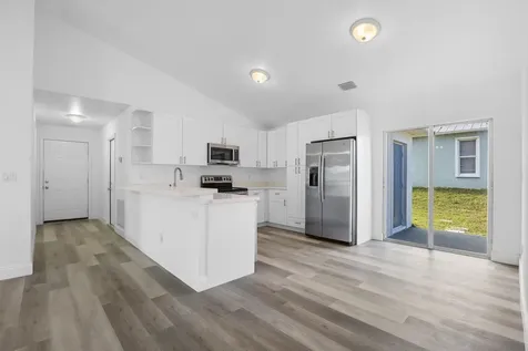 224 16th Place SW Vero Beach FL 32962