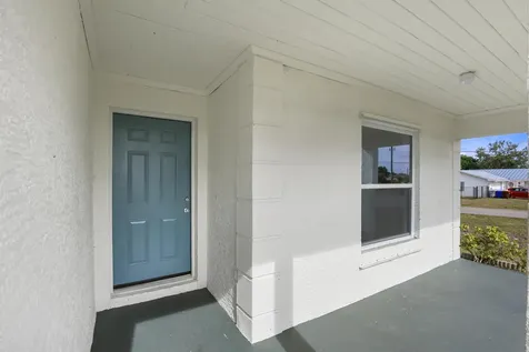 224 16th Place SW Vero Beach FL 32962