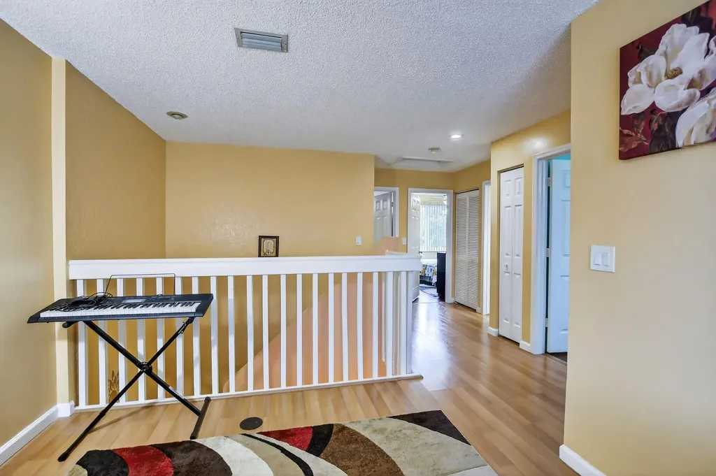 5449 NW 95th Avenue Sunrise FL 33351