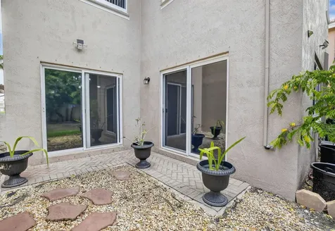 5449 NW 95th Avenue Sunrise FL 33351