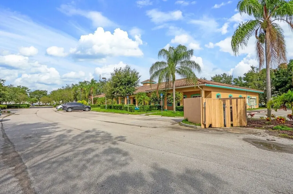 1405 SE Goldtree Drive Port St Lucie FL 34952