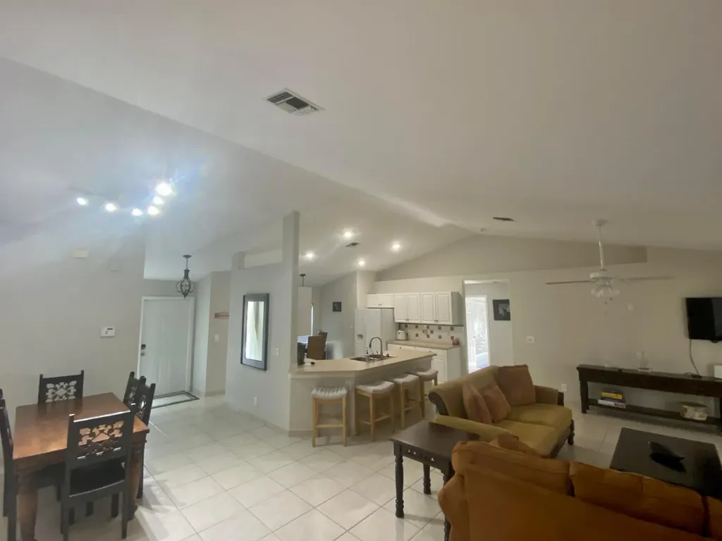 1094 Raintree Lane Wellington FL 33414