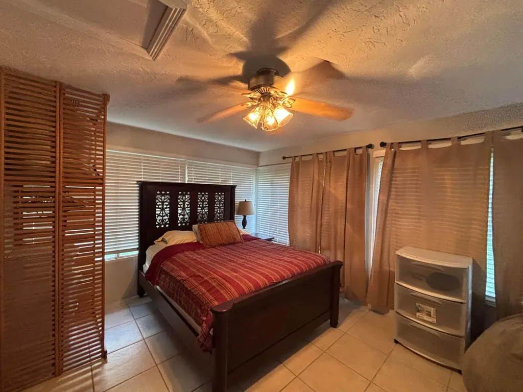 1094 Raintree Lane Wellington FL 33414
