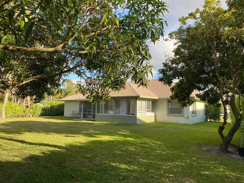 1094 Raintree Lane Wellington FL 33414