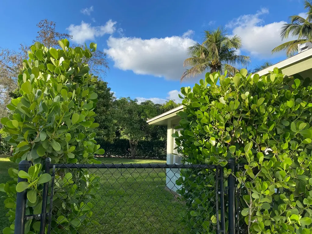 1094 Raintree Lane Wellington FL 33414