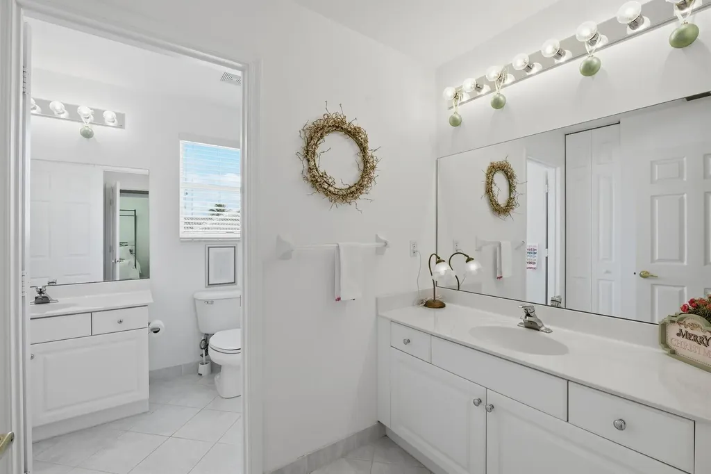 2462 Westmont Place Royal Palm Beach FL 33411