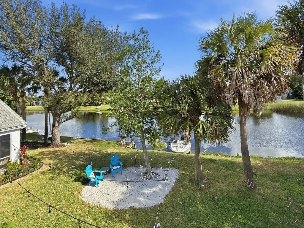 2462 Westmont Place Royal Palm Beach FL 33411