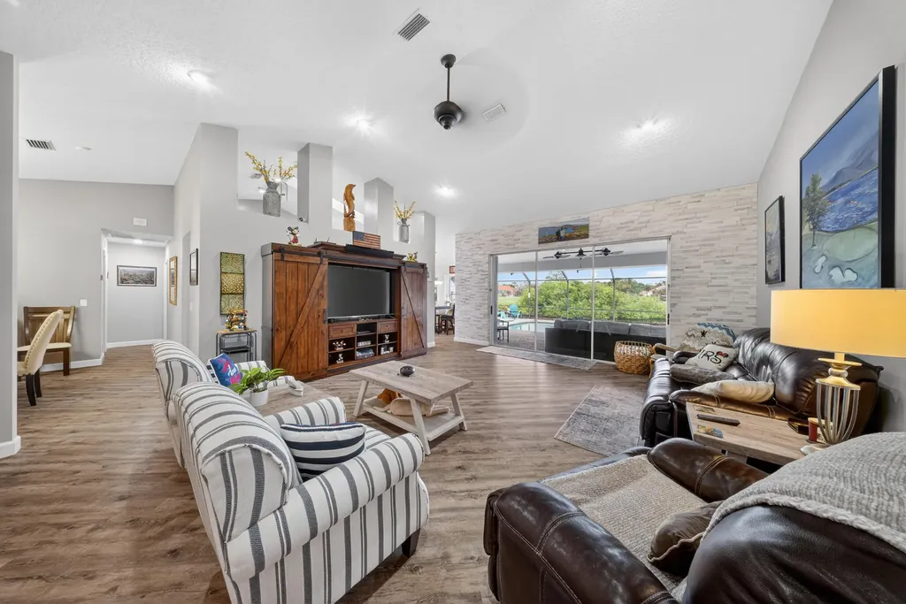542 SW Sanctuary Drive Port St Lucie FL 34986