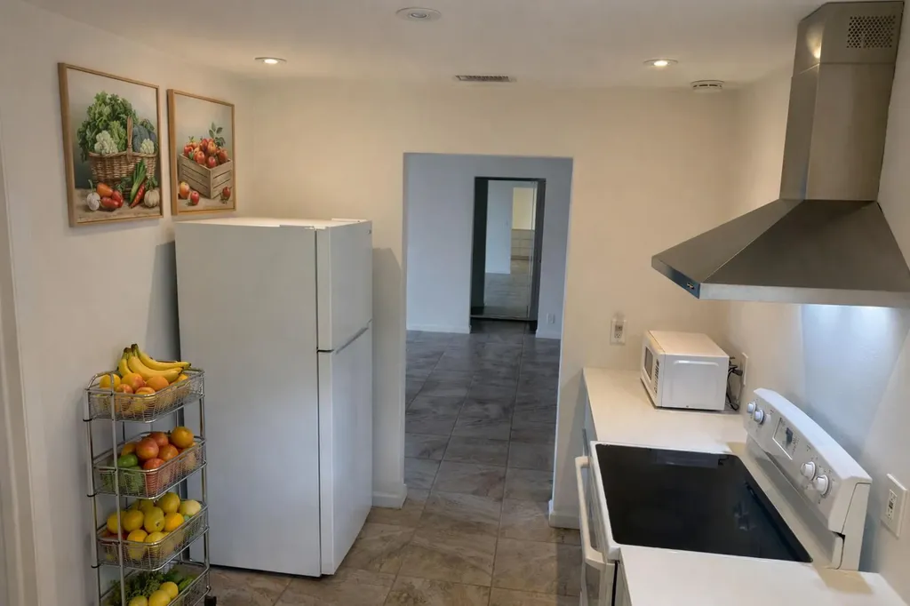 100 NW 27th Street Pompano Beach FL 33064