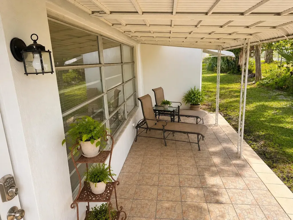 100 NW 27th Street Pompano Beach FL 33064
