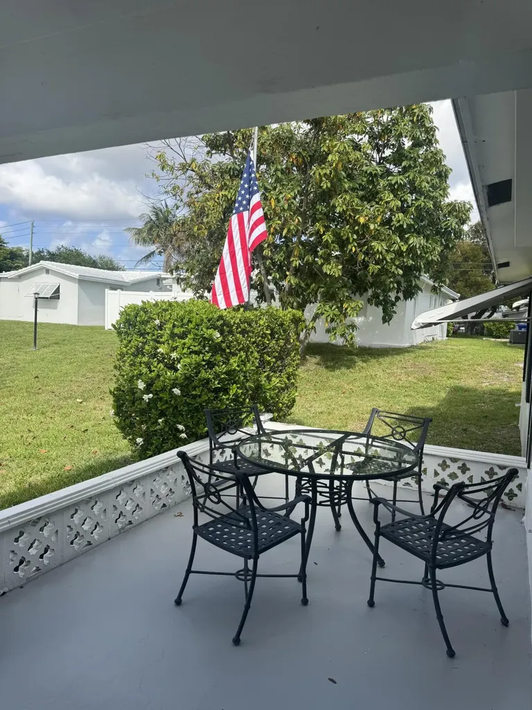 100 NW 27th Street Pompano Beach FL 33064
