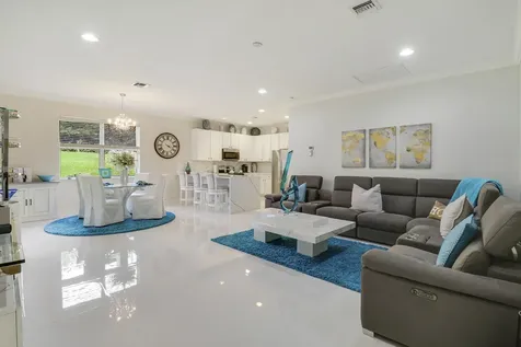 10118 SW Canossa Way Port St Lucie FL 34986