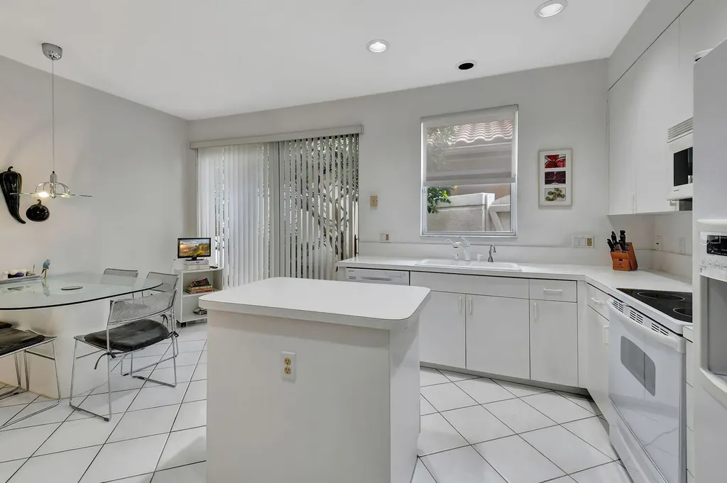 5152 NW 26th Circle Boca Raton FL 33496