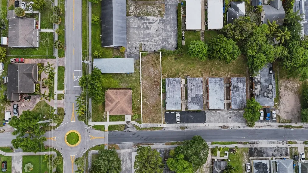 438 NW 13th Avenue Fort Lauderdale FL 33311