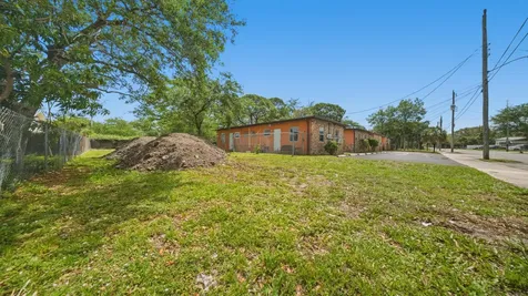 438 NW 13th Avenue Fort Lauderdale FL 33311