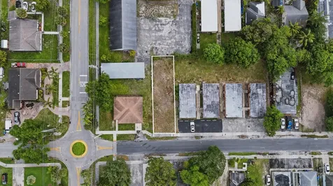 438 NW 13th Avenue Fort Lauderdale FL 33311