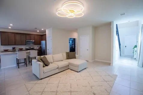 4601 E Pinehurst Trail Trail E Oakland Park FL 33309