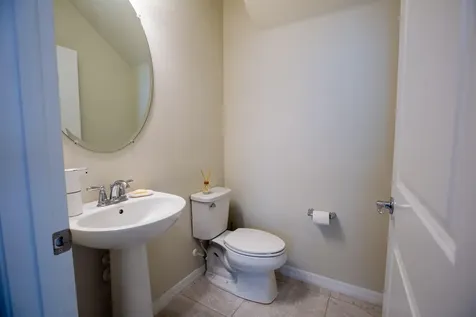 4601 E Pinehurst Trail Trail E Oakland Park FL 33309