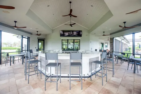 4601 E Pinehurst Trail Trail E Oakland Park FL 33309
