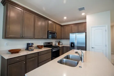 4601 E Pinehurst Trail Trail E Oakland Park FL 33309