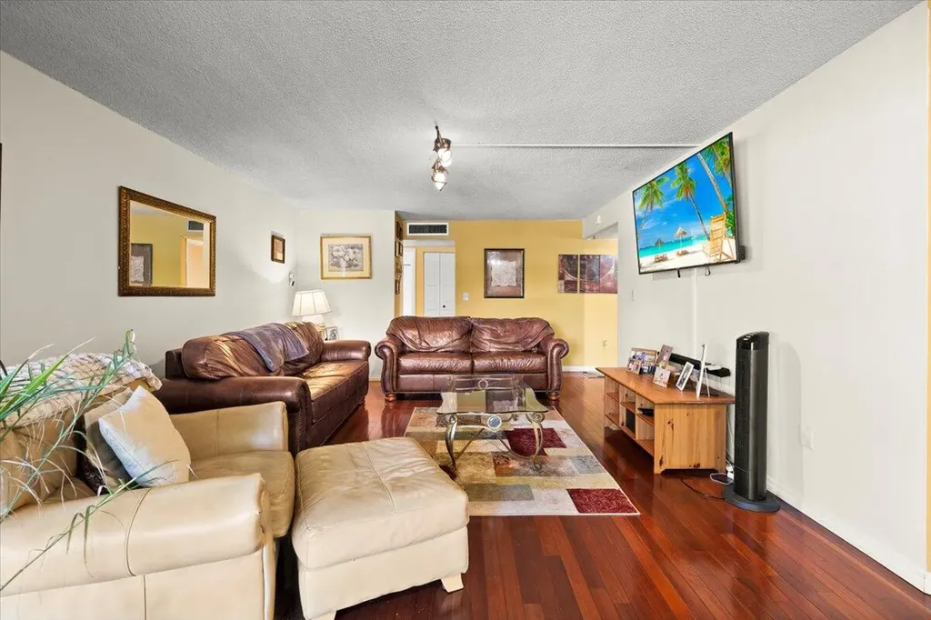 6755 W Broward Boulevard Plantation FL 33317