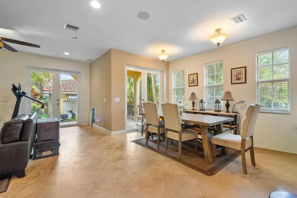 218 N Palmway Lake Worth Beach FL 33460