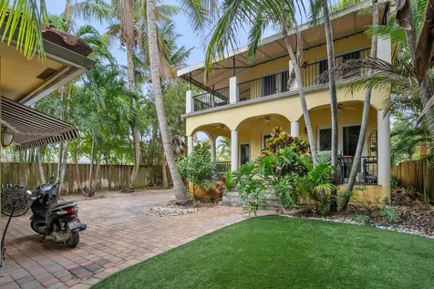 218 N Palmway Lake Worth Beach FL 33460