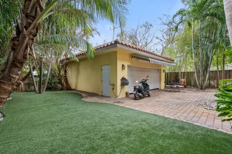 218 N Palmway Lake Worth Beach FL 33460