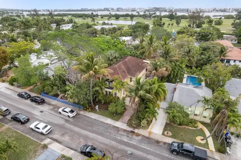 218 N Palmway Lake Worth Beach FL 33460