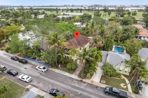 218 N Palmway Lake Worth Beach FL 33460