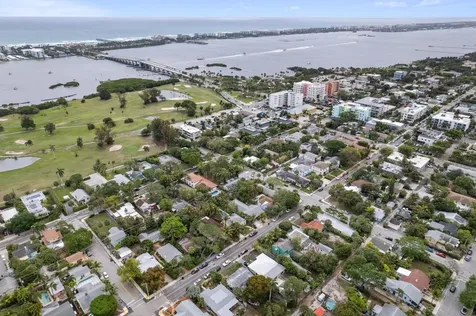 218 N Palmway Lake Worth Beach FL 33460