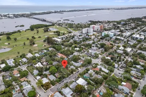 218 N Palmway Lake Worth Beach FL 33460