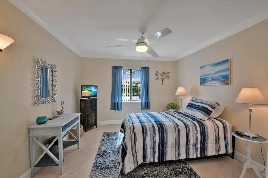 10223 N Circle Lake Drive Boynton Beach FL 33437