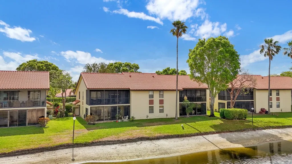 10223 N Circle Lake Drive Boynton Beach FL 33437