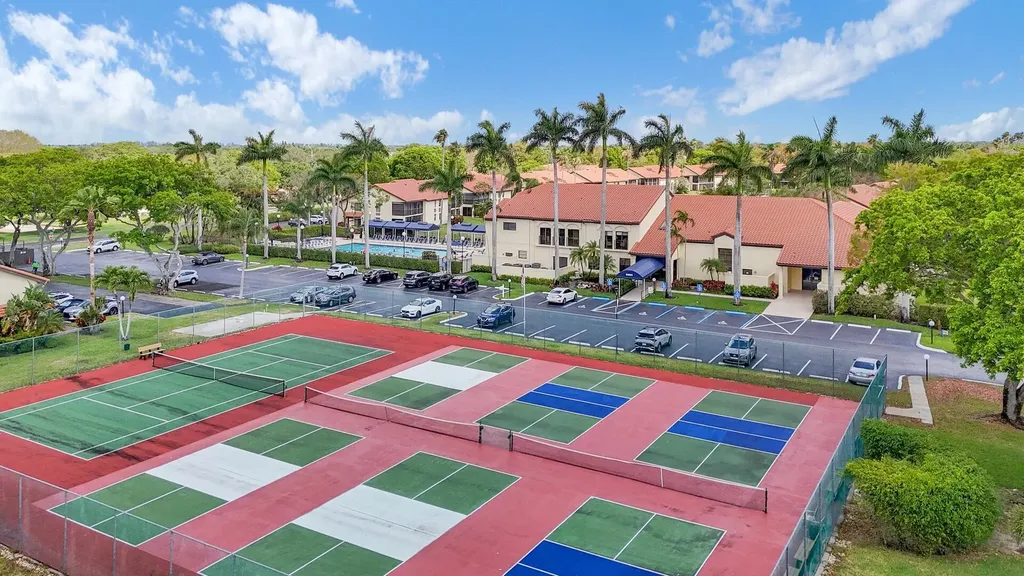 10223 N Circle Lake Drive Boynton Beach FL 33437