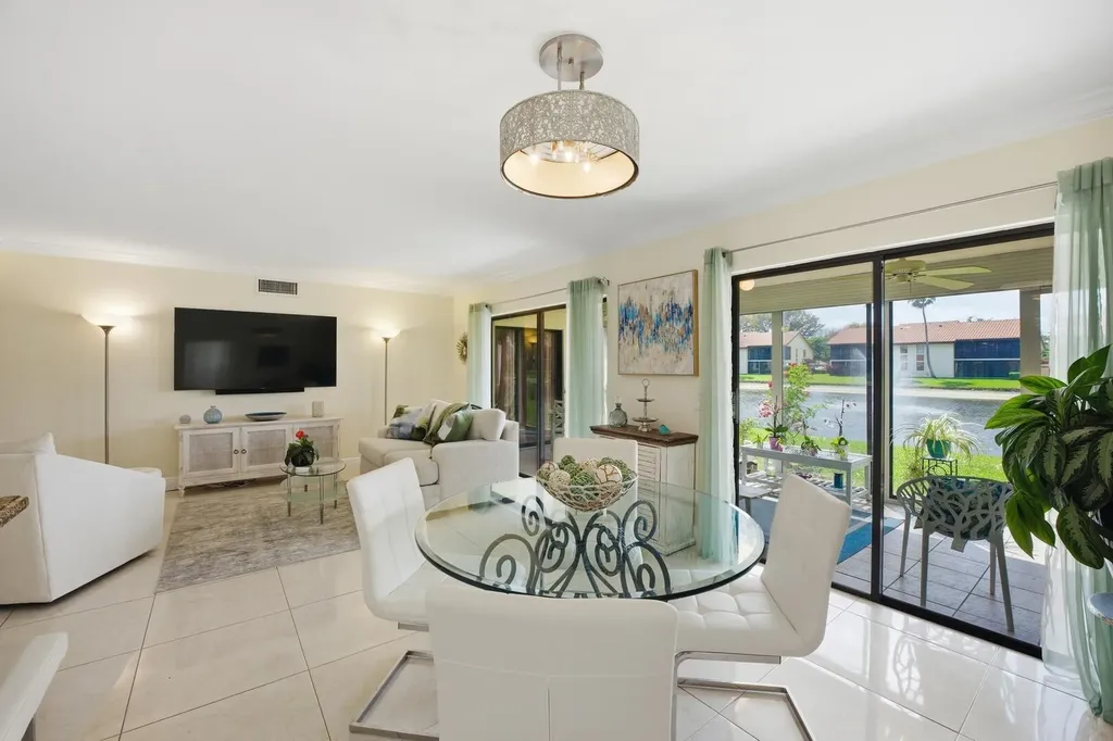 10223 N Circle Lake Drive Boynton Beach FL 33437