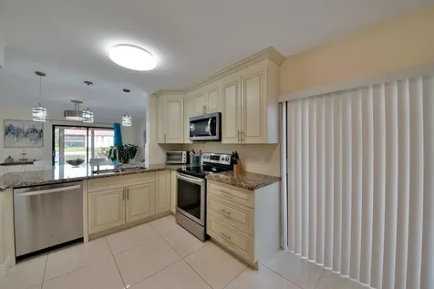 10223 N Circle Lake Drive Boynton Beach FL 33437
