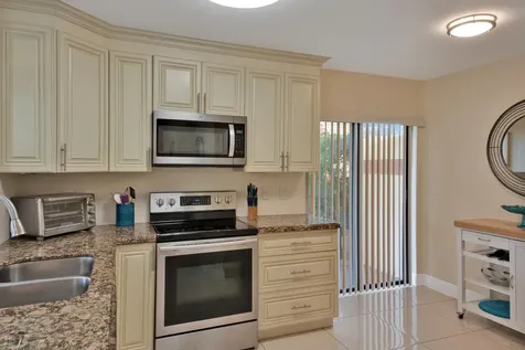 10223 N Circle Lake Drive Boynton Beach FL 33437