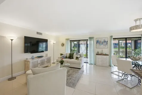 10223 N Circle Lake Drive Boynton Beach FL 33437