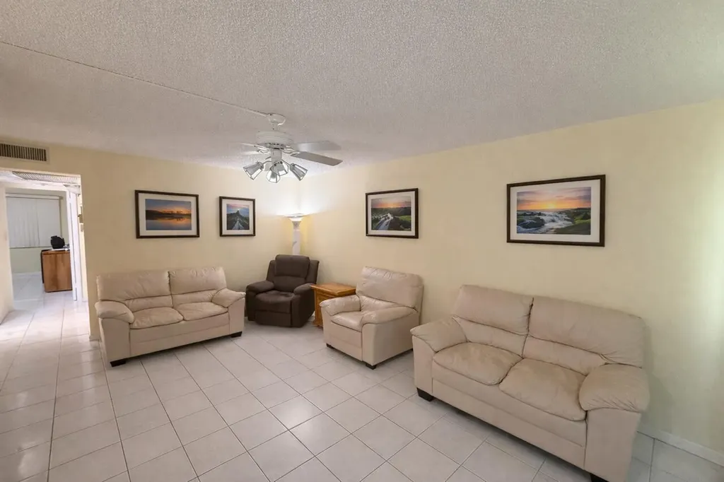 49 Hastings West Palm Beach FL 33417