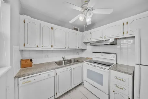 49 Hastings West Palm Beach FL 33417