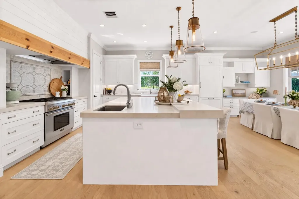 2560 Estates Drive North Palm Beach FL 33410