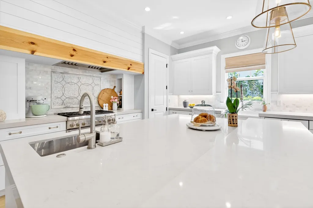 2560 Estates Drive North Palm Beach FL 33410