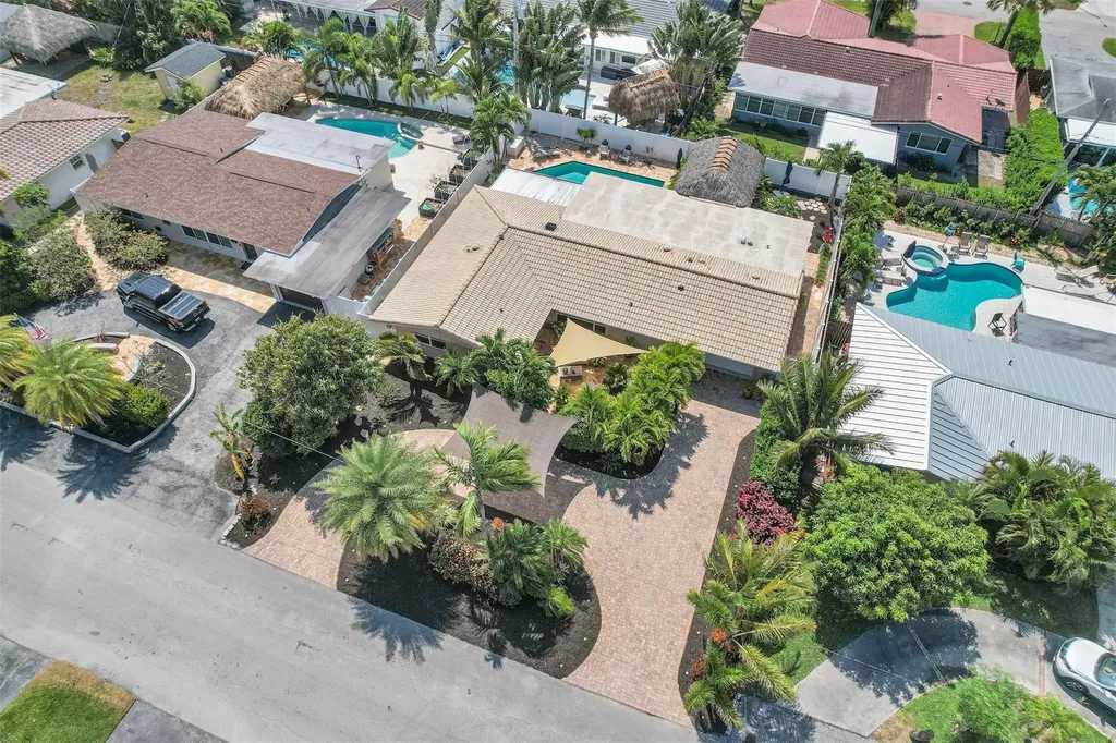 1616 SE 4th Street Deerfield Beach FL 33441