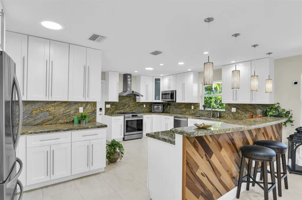 1616 SE 4th Street Deerfield Beach FL 33441