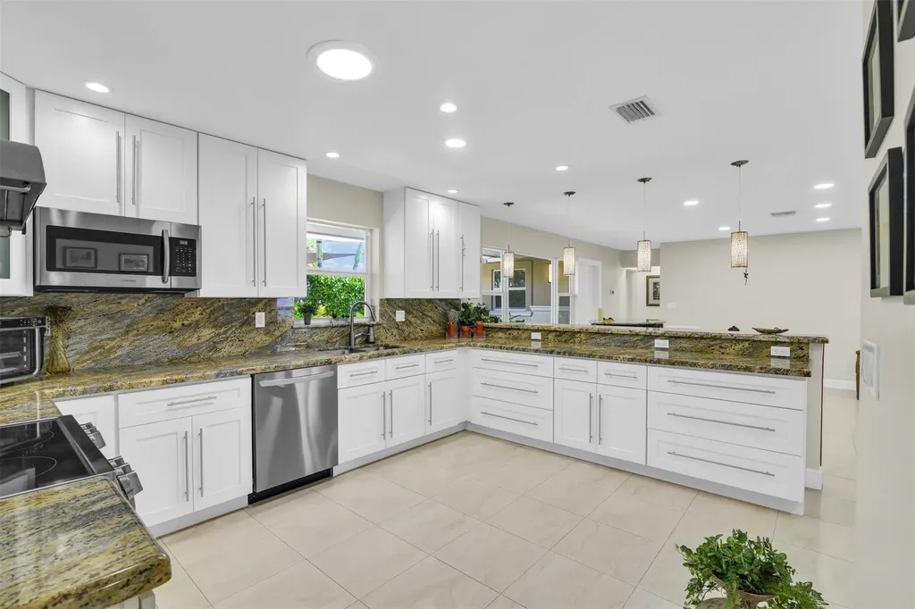 1616 SE 4th Street Deerfield Beach FL 33441
