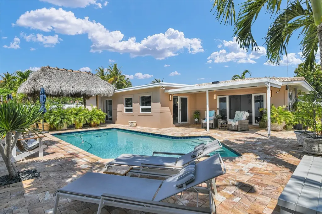 1616 SE 4th Street Deerfield Beach FL 33441